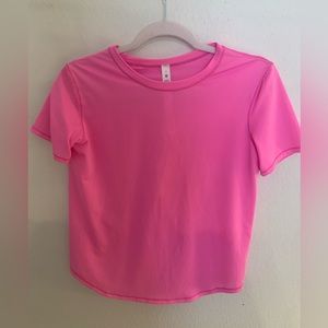Lululemon Size 4 Pow Pink High Tech Running and Training T-Shirt